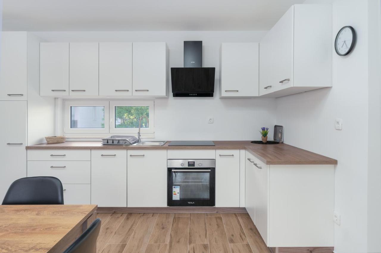 Number One Apartments 维尔 外观 照片