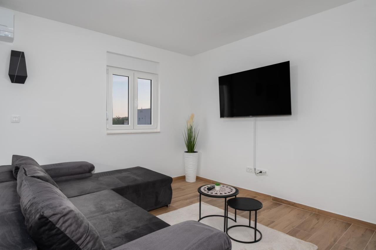 Number One Apartments 维尔 外观 照片